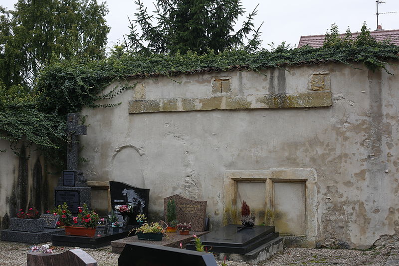Photo de Ossuaire  dans le cimetière