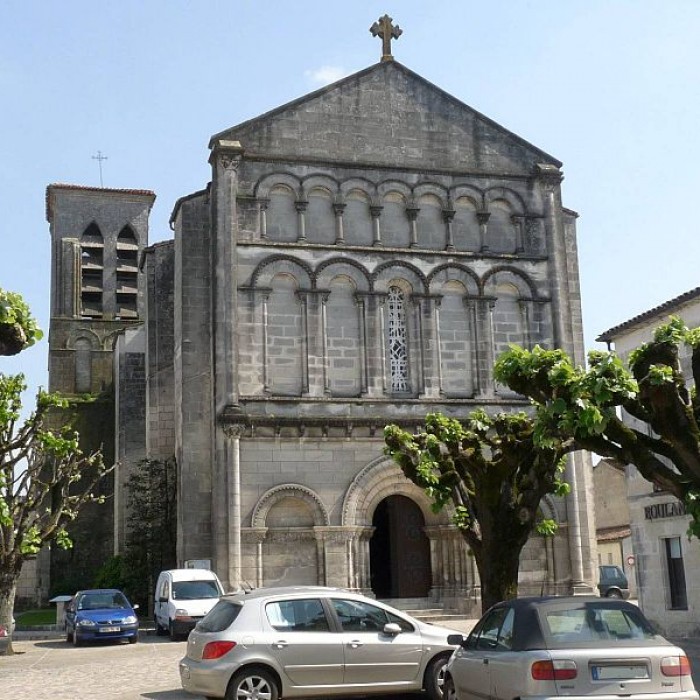 Photo de Église Saint-Pierre de Jarnac