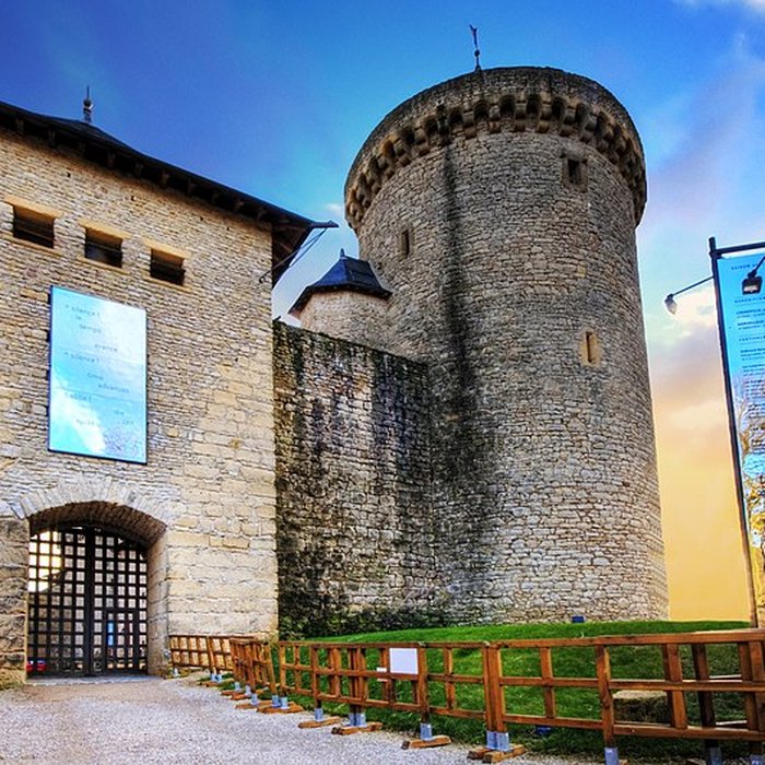 Photo de Ruines du château de Mensberg, dit aussi château de Malbrouck