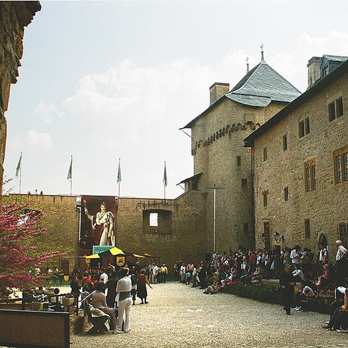 Photo de Ruines du château de Mensberg, dit aussi château de Malbrouck