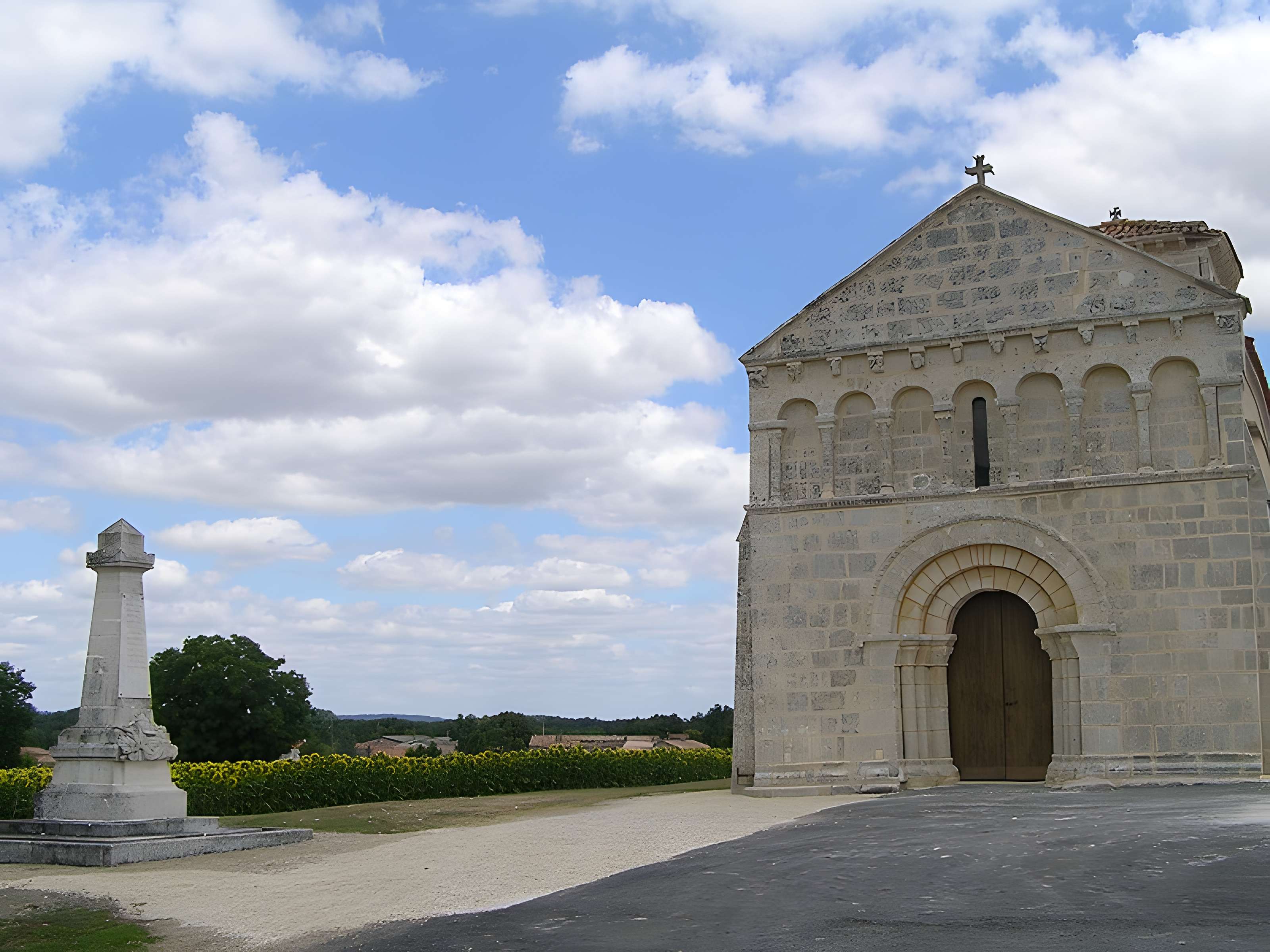 Église Saint-Pierre de Lagarde-sur-le-Né