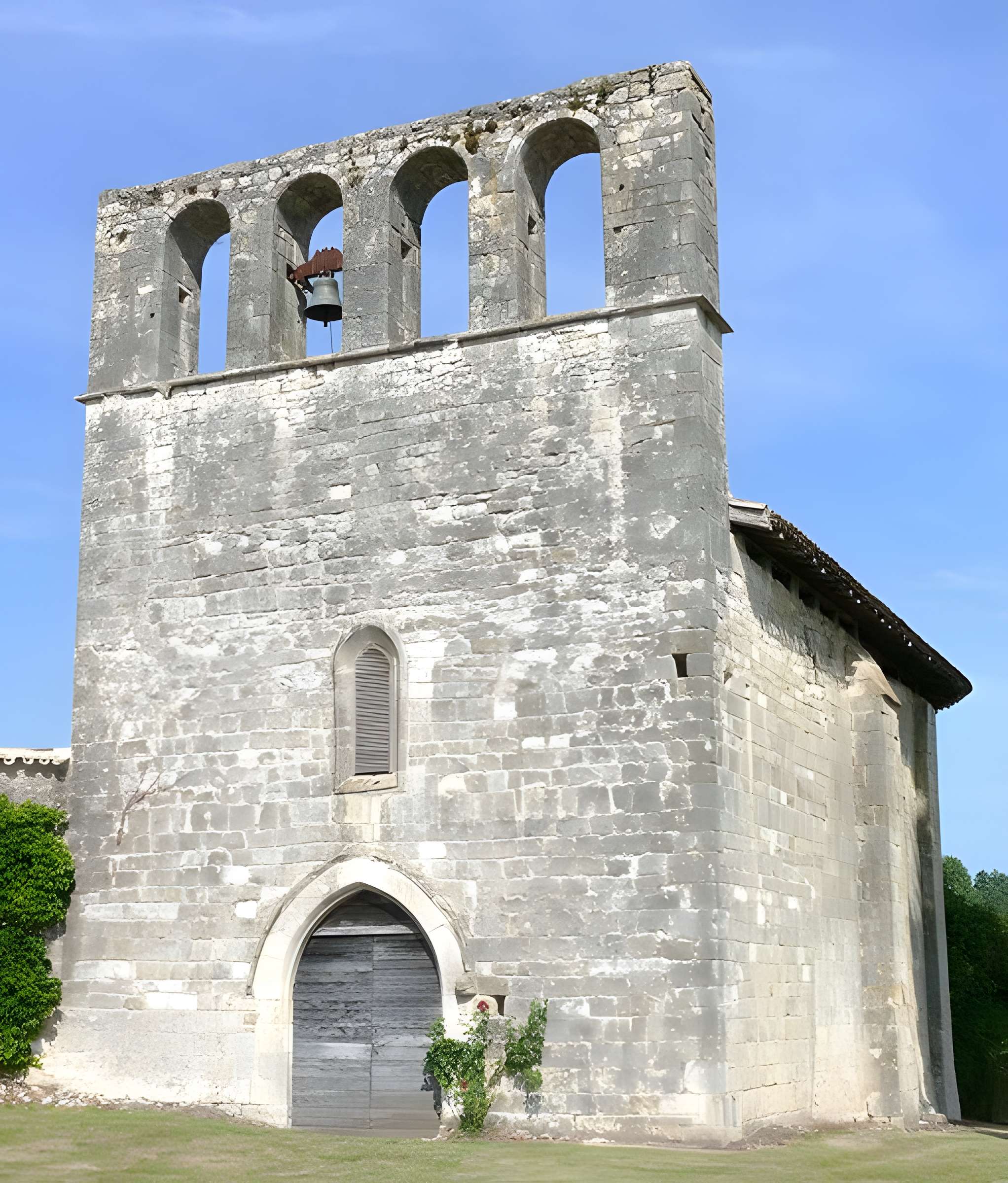 Église Saint-Pierre de Laussou 