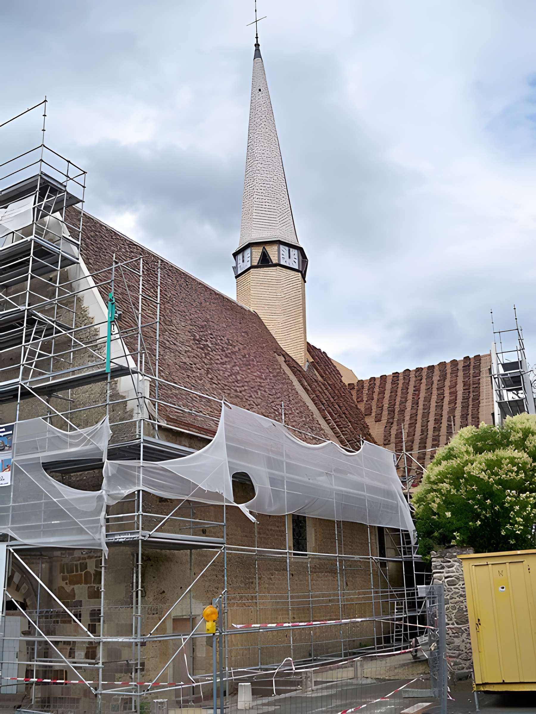 Église Saint-Pierre de Lavaré
