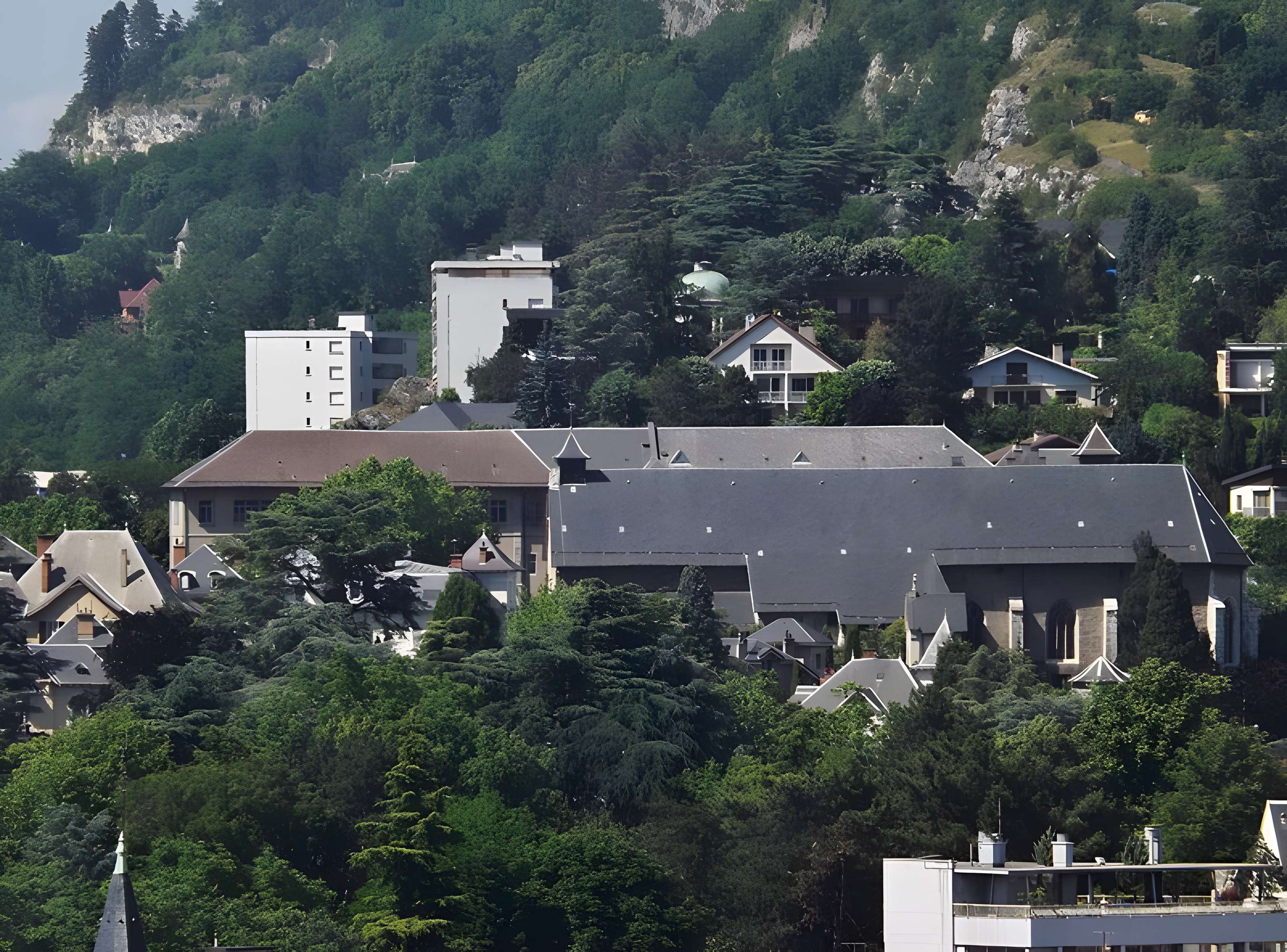 Église Saint-Pierre de Lémenc