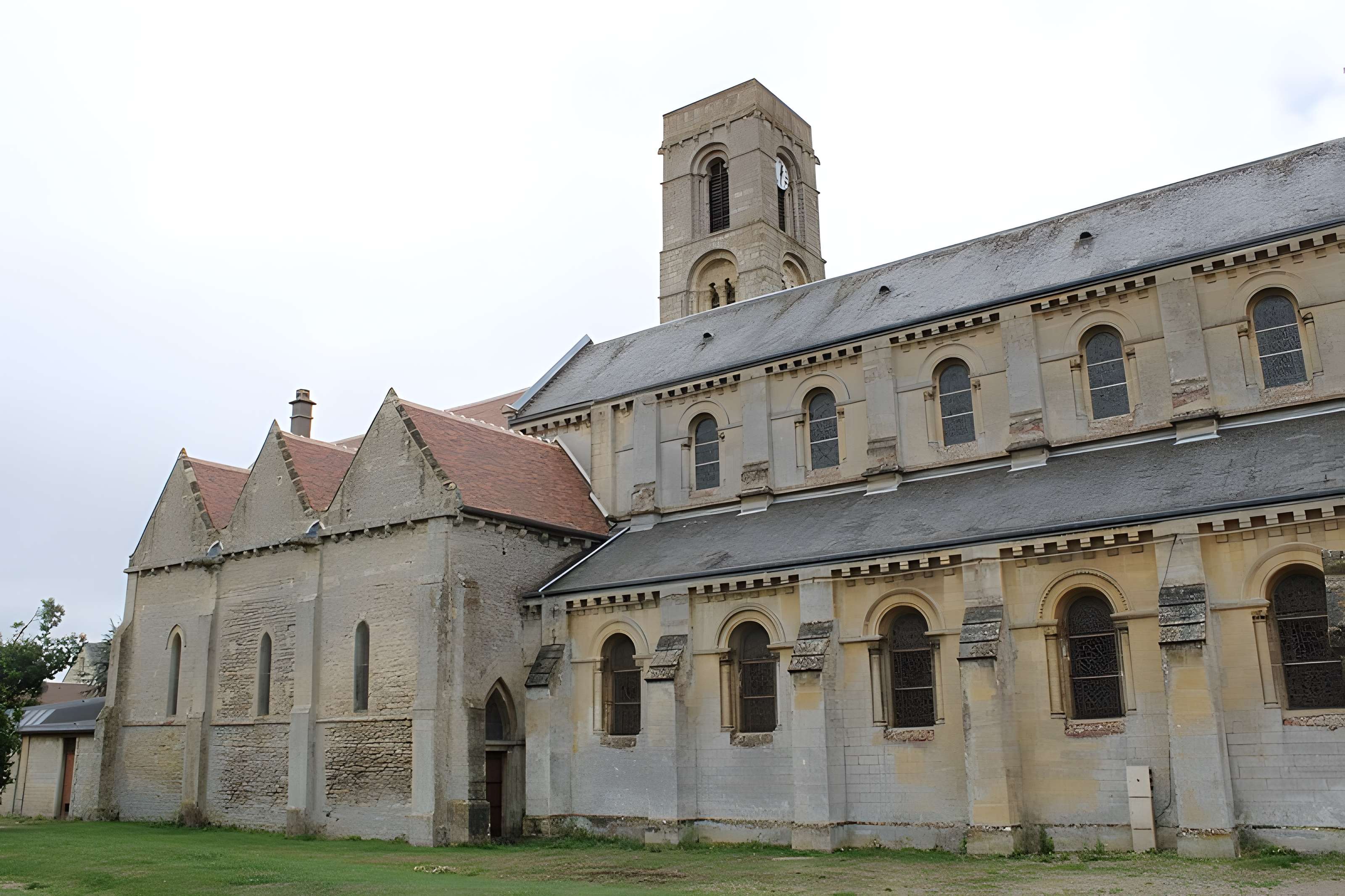 Église Saint-Pierre de Lion-sur-Mer