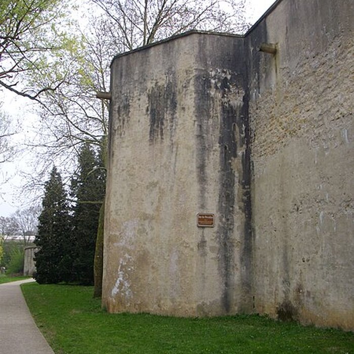 Photo de Vestiges de lenceinte du Moyen-Age