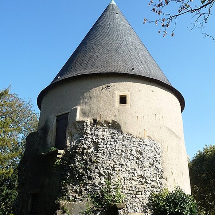 Photo de Vestiges de lenceinte du Moyen-Age