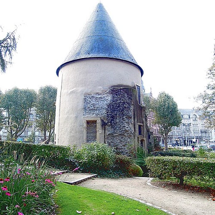 Photo de Vestiges de lenceinte du Moyen-Age