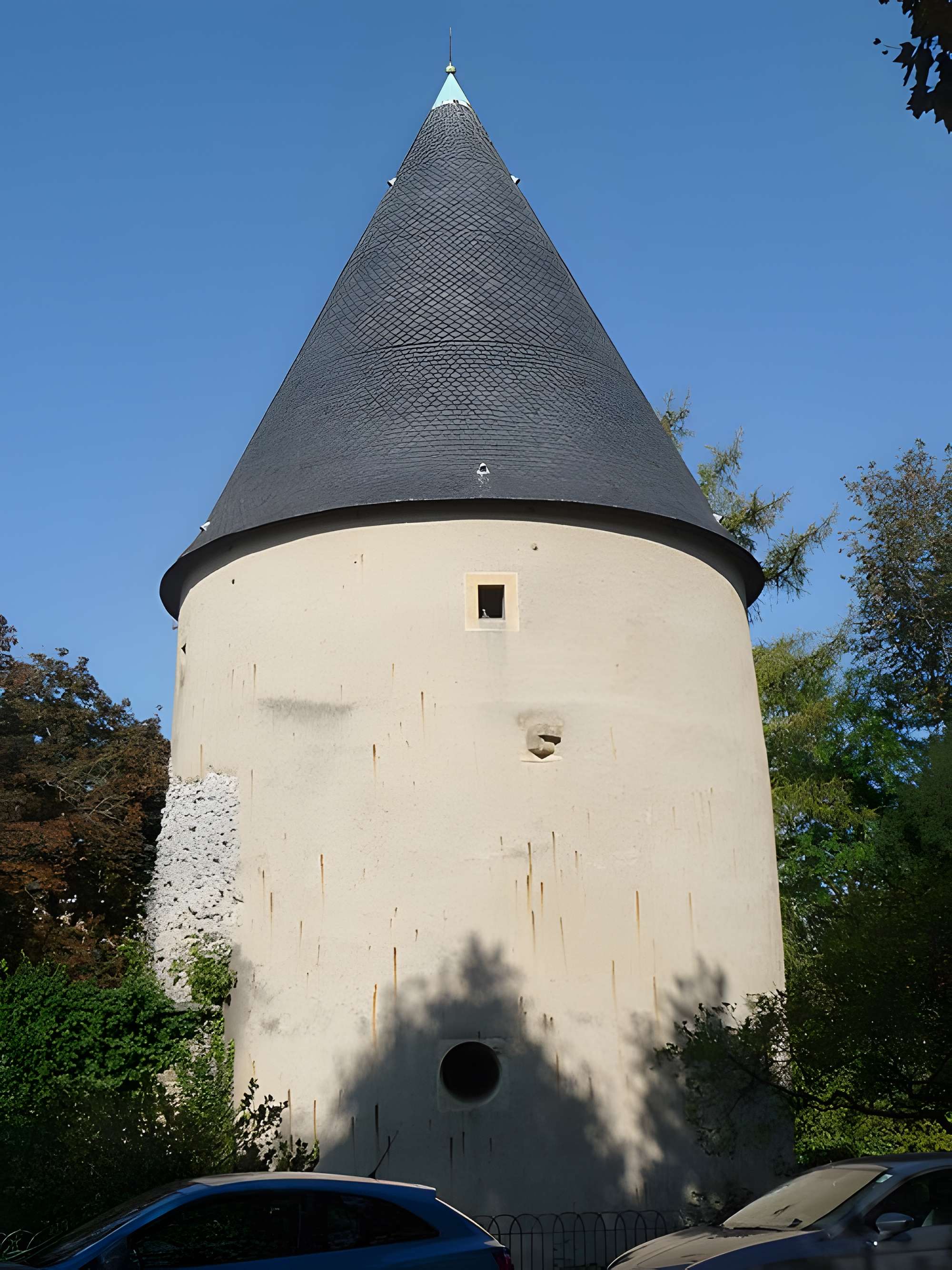 Vestiges de l'enceinte du Moyen-Age