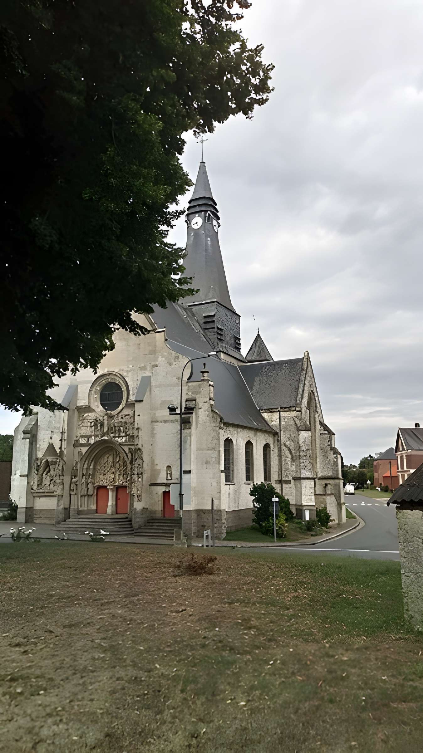 Église Saint-Pierre de Mailly-Maillet