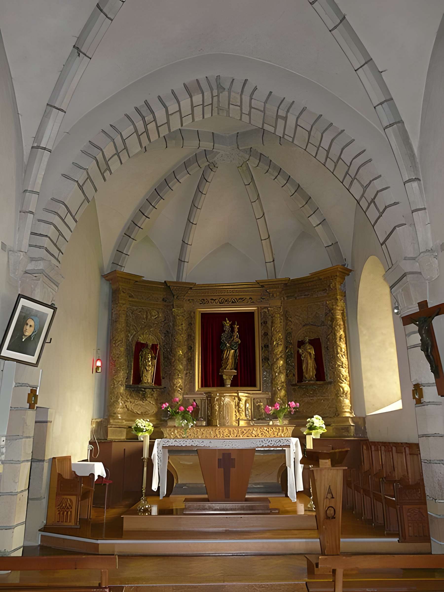 Église Saint-Pierre de Messeix