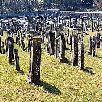 Vieux cimetière israélite