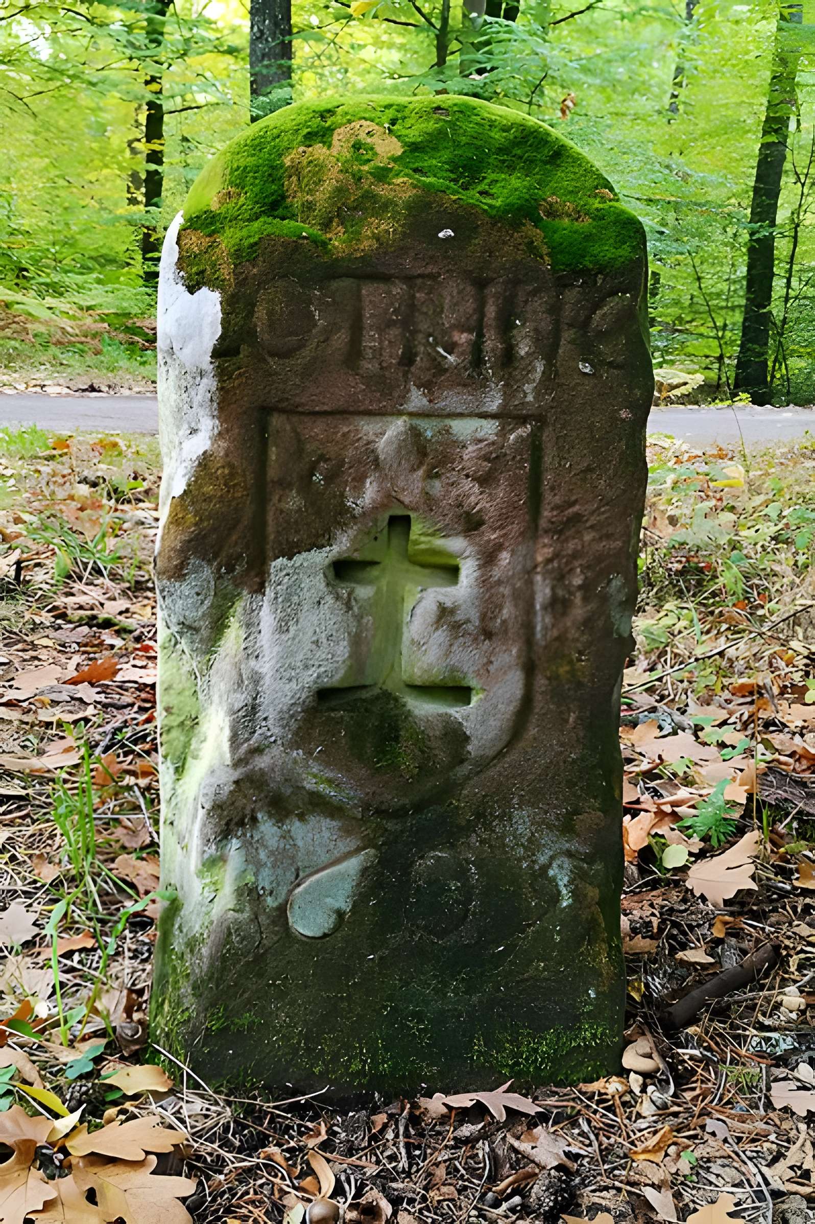 Anciennes bornes frontières des bans de Philippsbourg et d'Eguelshardt