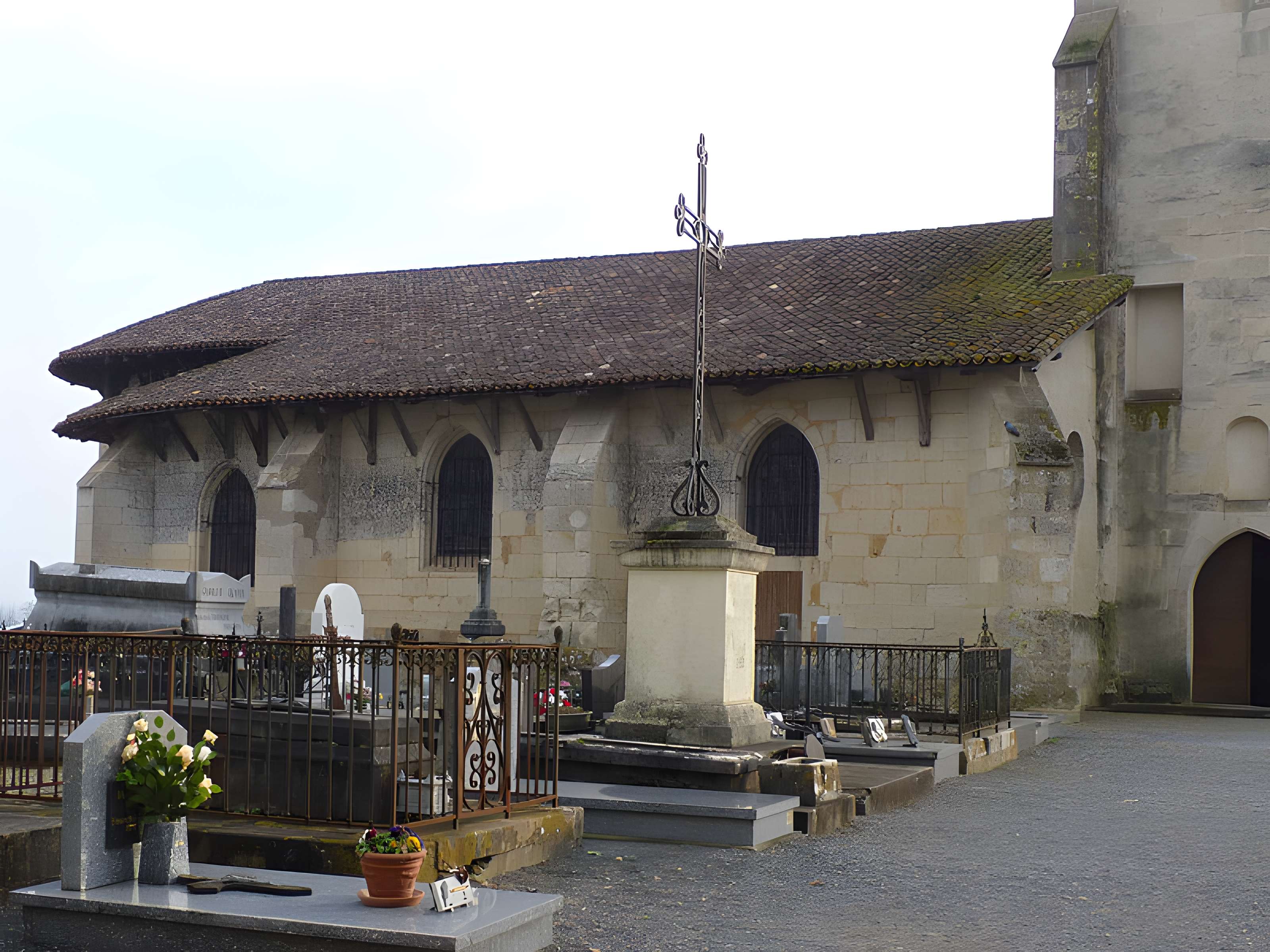 Église Saint-Pierre de Montfort-en-Chalosse