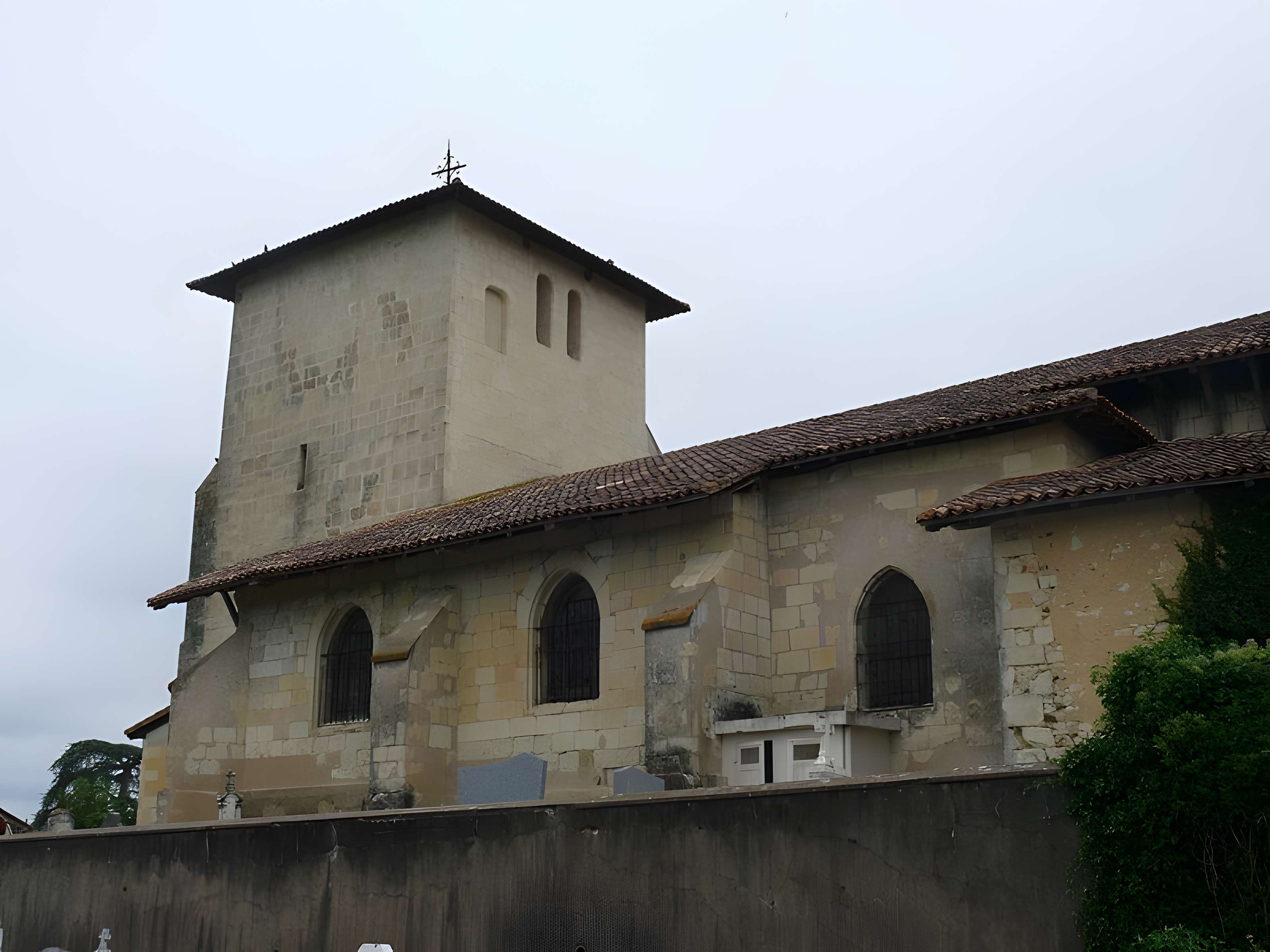 Église Saint-Pierre de Montfort-en-Chalosse