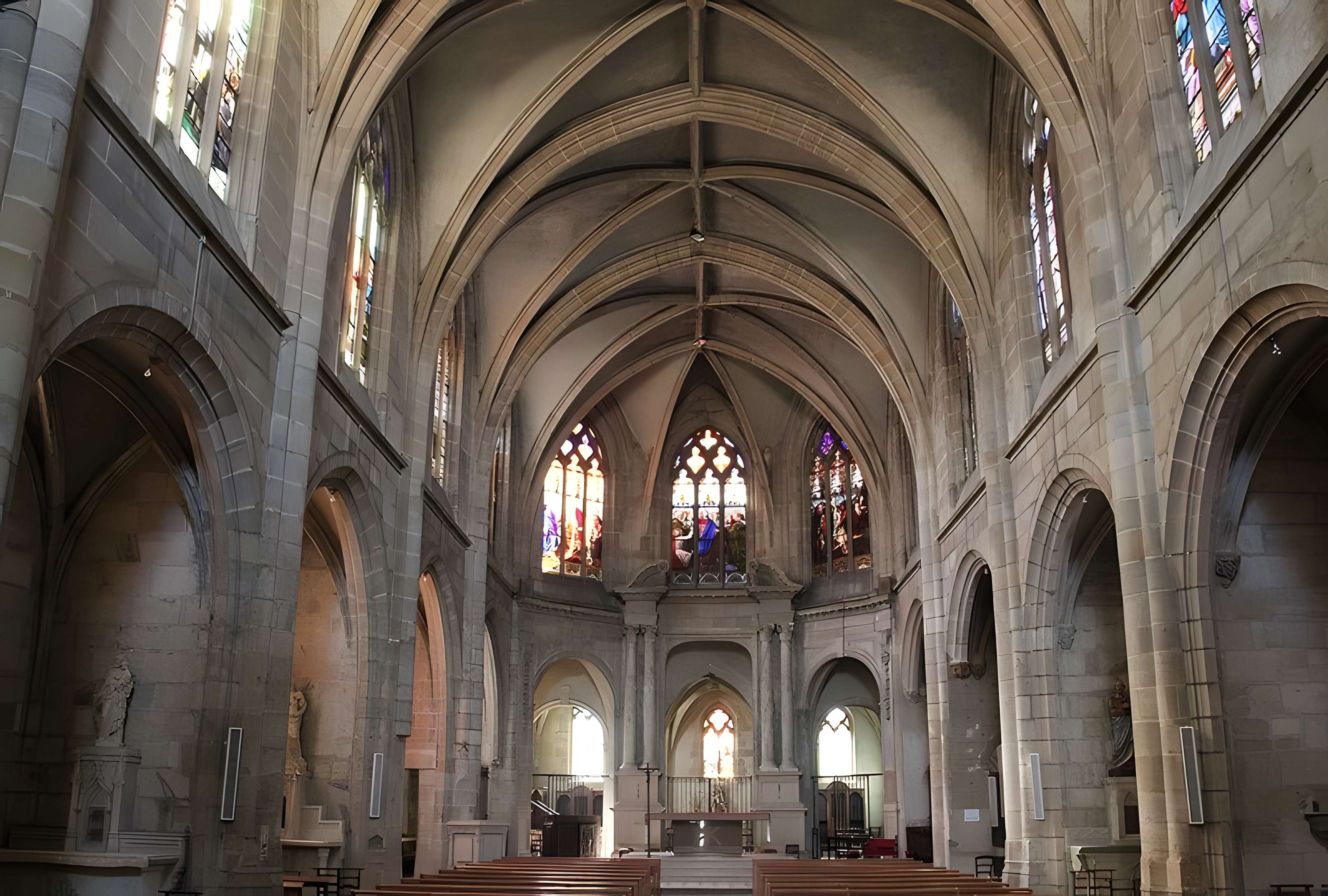 Église Saint-Pierre de Moulins