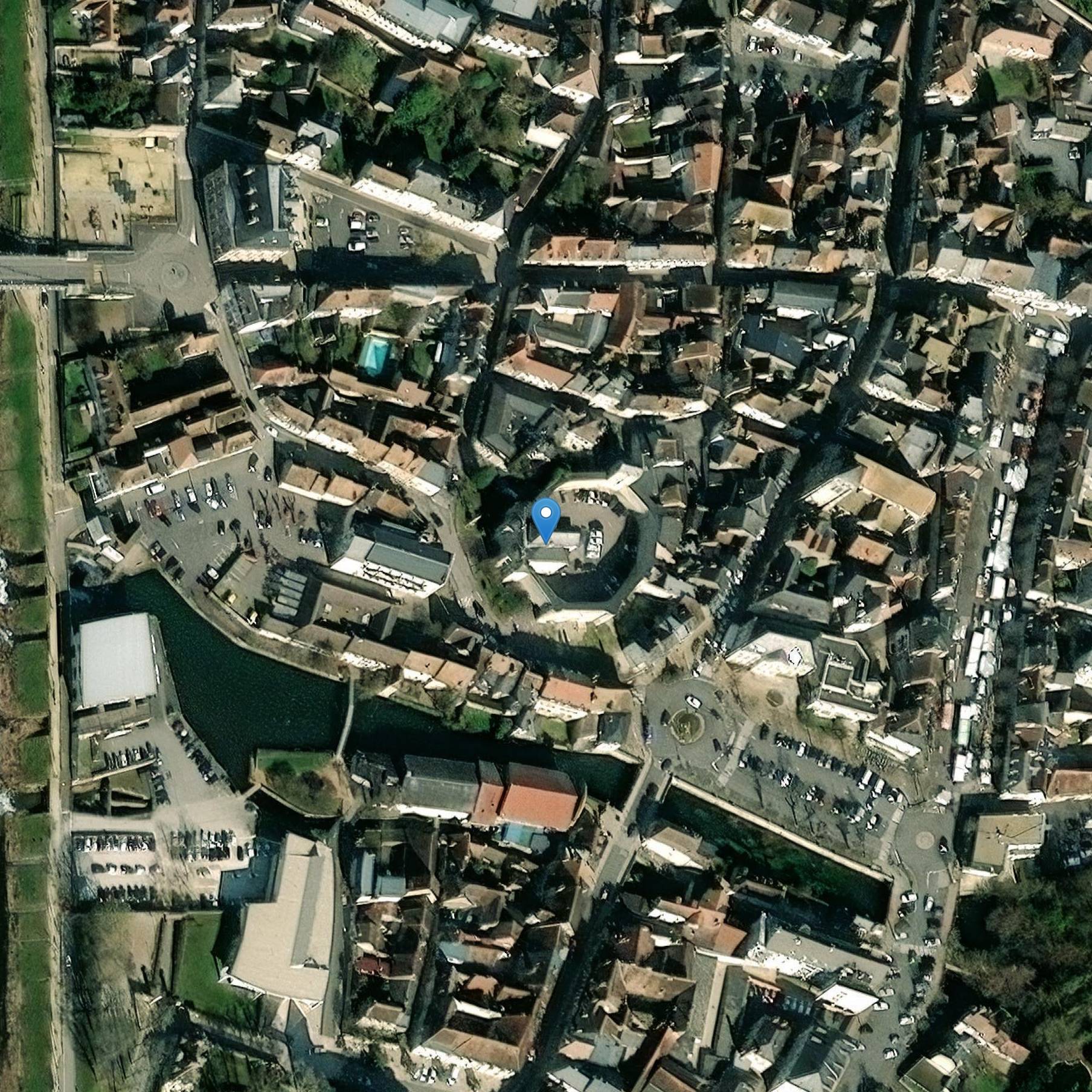 Photo de Vieux château et ancienne prison