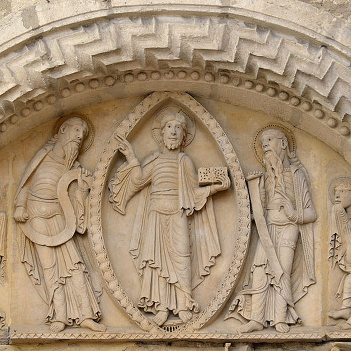 Photo de Eglise priorale Sainte-Croix