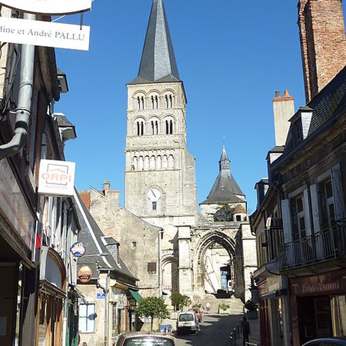 Photo de Eglise priorale Sainte-Croix