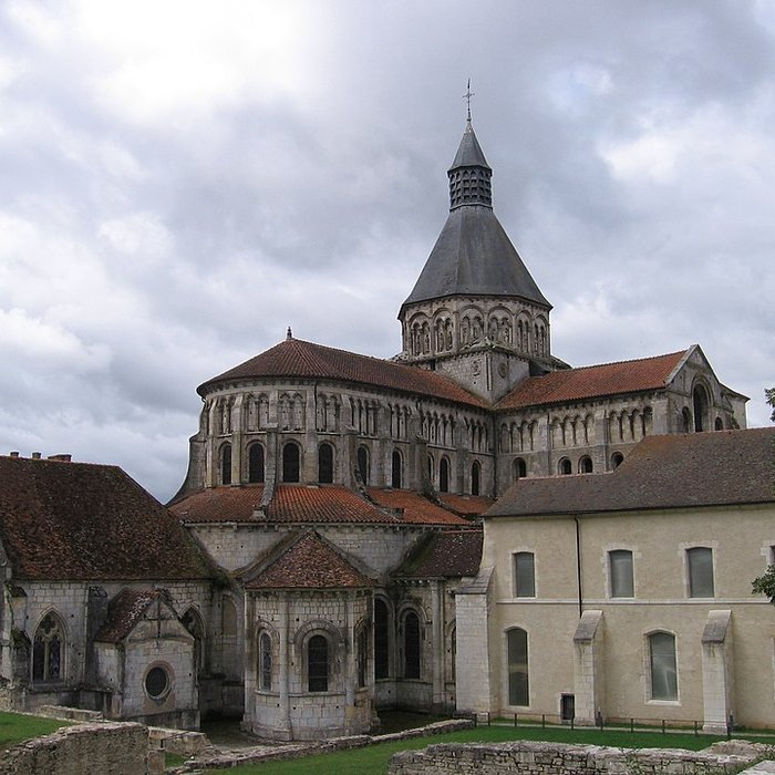 Photo de Eglise priorale Sainte-Croix
