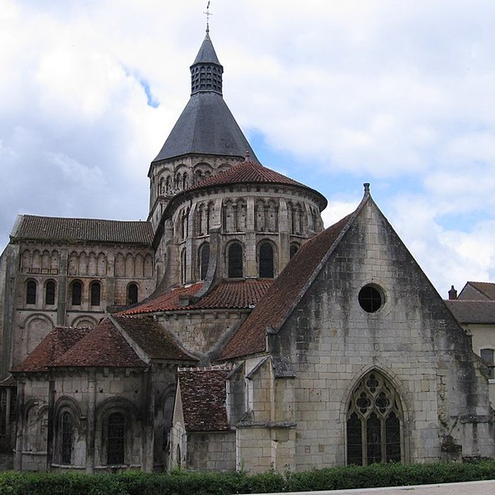 Photo de Eglise priorale Sainte-Croix