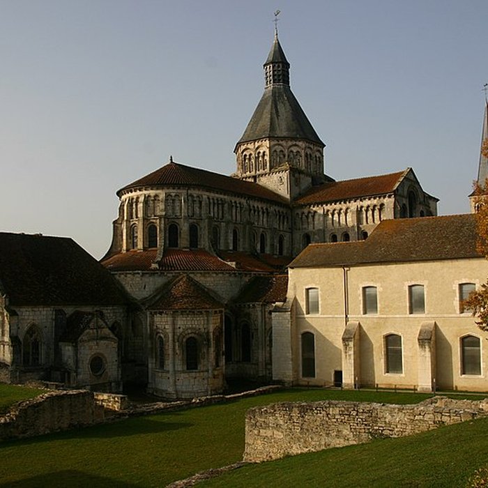 Photo de Eglise priorale Sainte-Croix