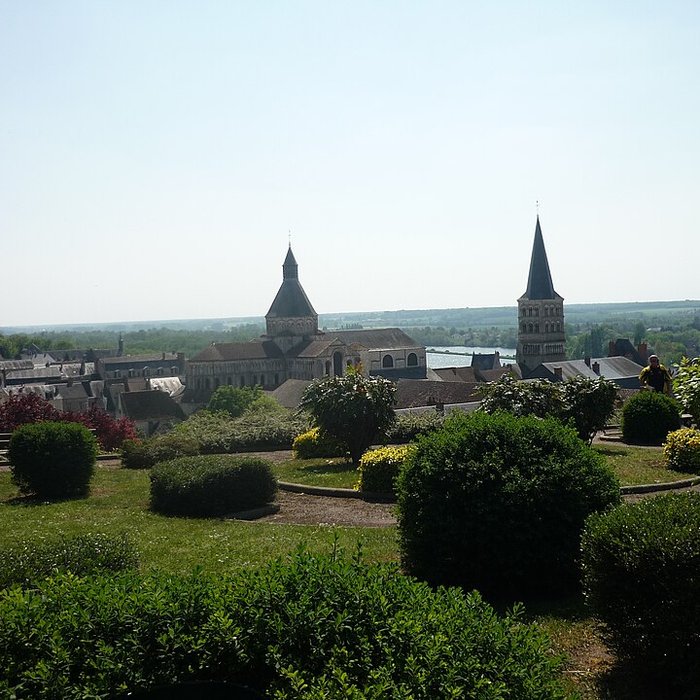 Photo de Eglise priorale Sainte-Croix