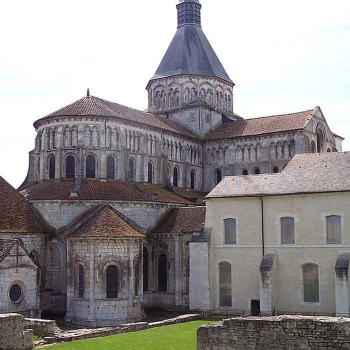 Photo de Eglise priorale Sainte-Croix