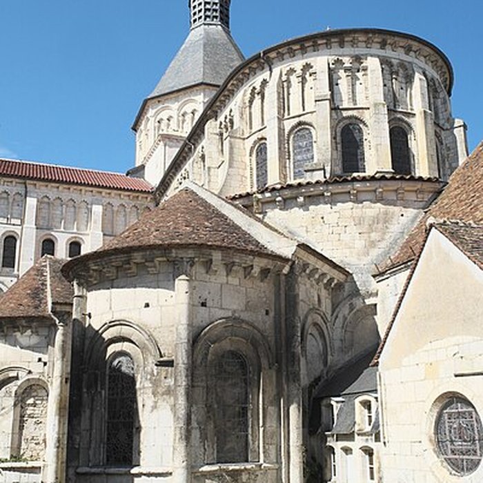 Photo de Eglise priorale Sainte-Croix