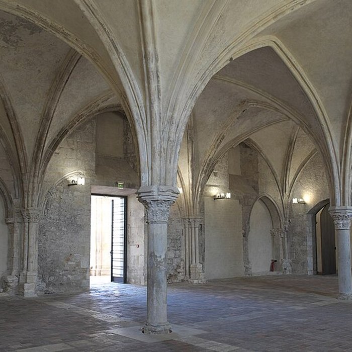 Photo de Eglise priorale Sainte-Croix