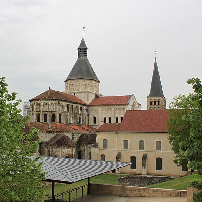 Photo de Eglise priorale Sainte-Croix