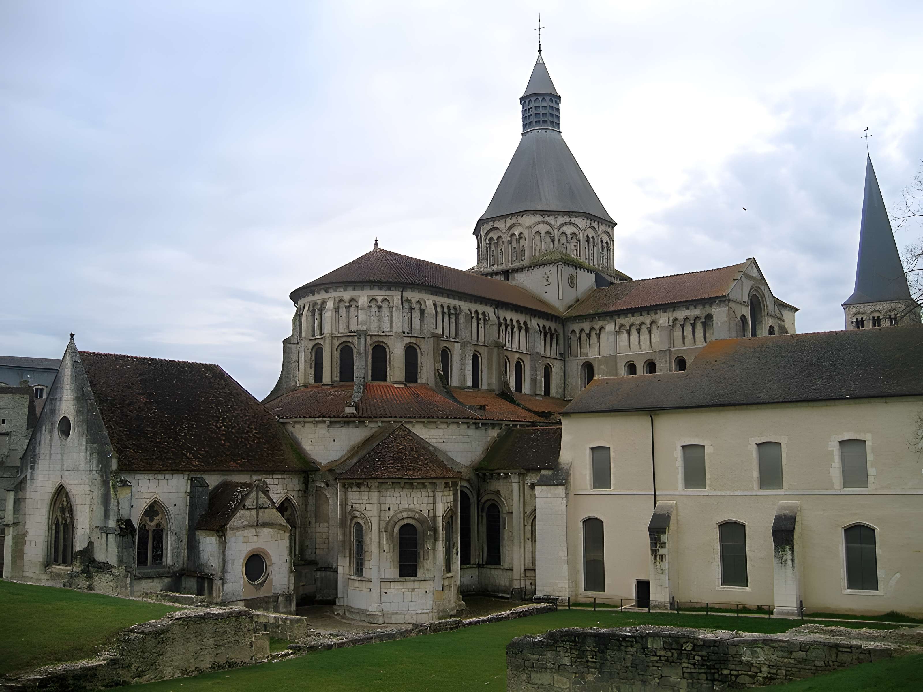 Eglise priorale Sainte-Croix