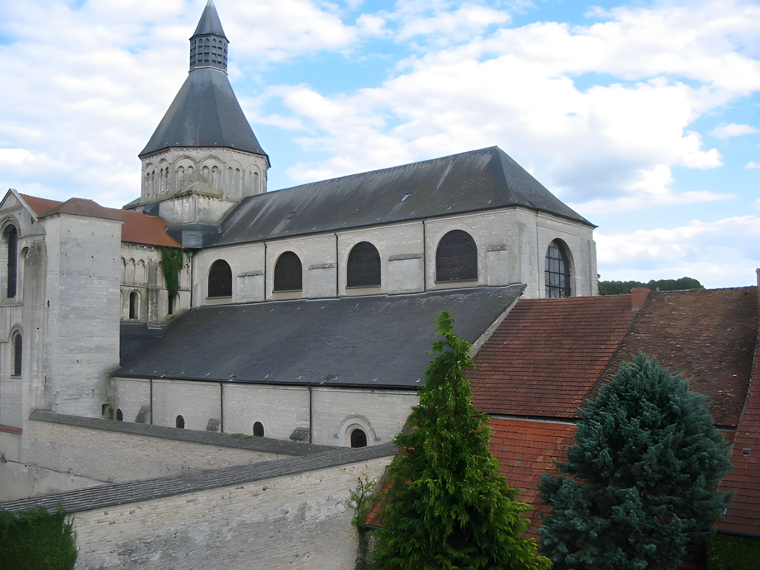 Eglise priorale Sainte-Croix