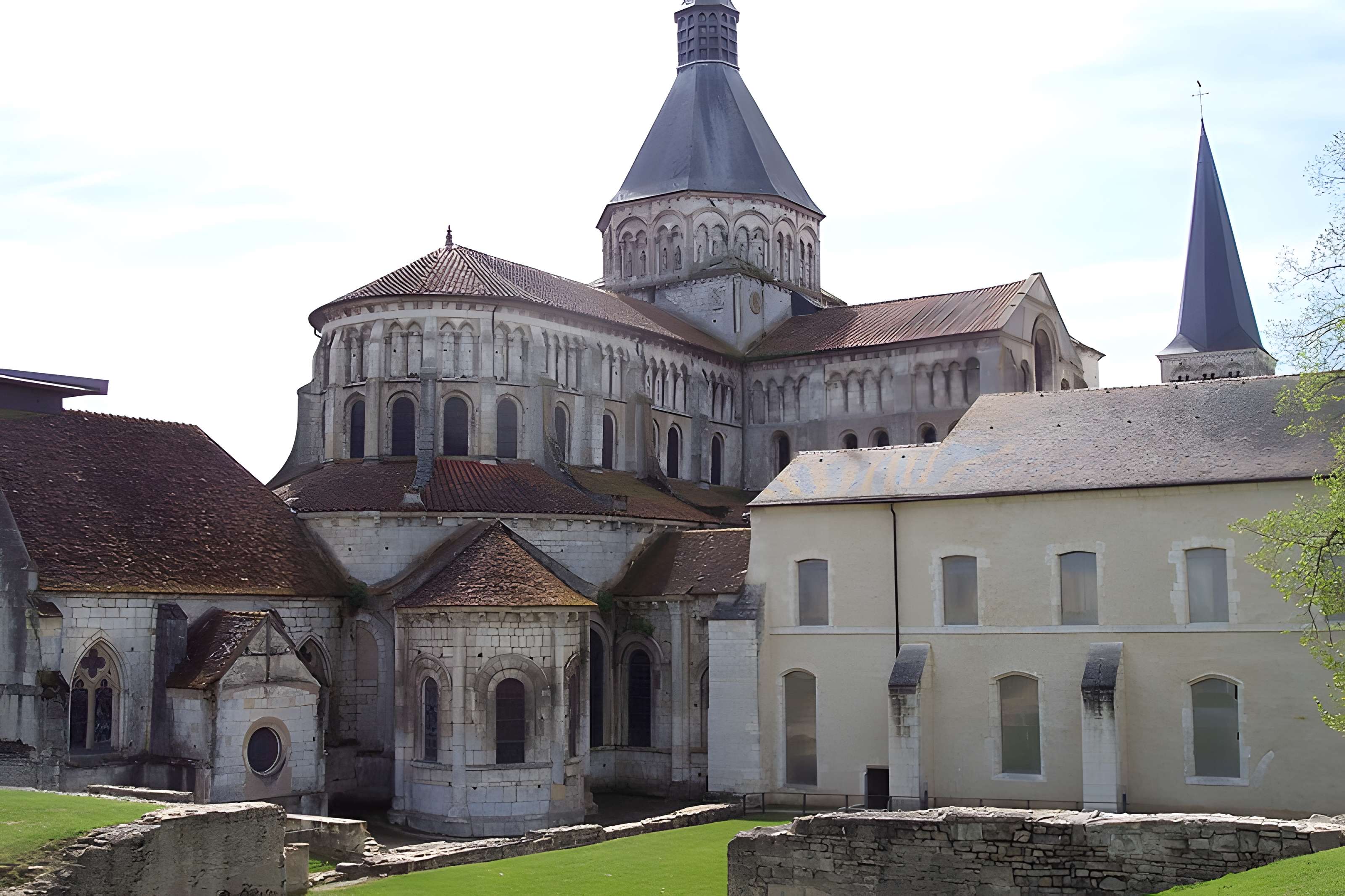 Eglise priorale Sainte-Croix