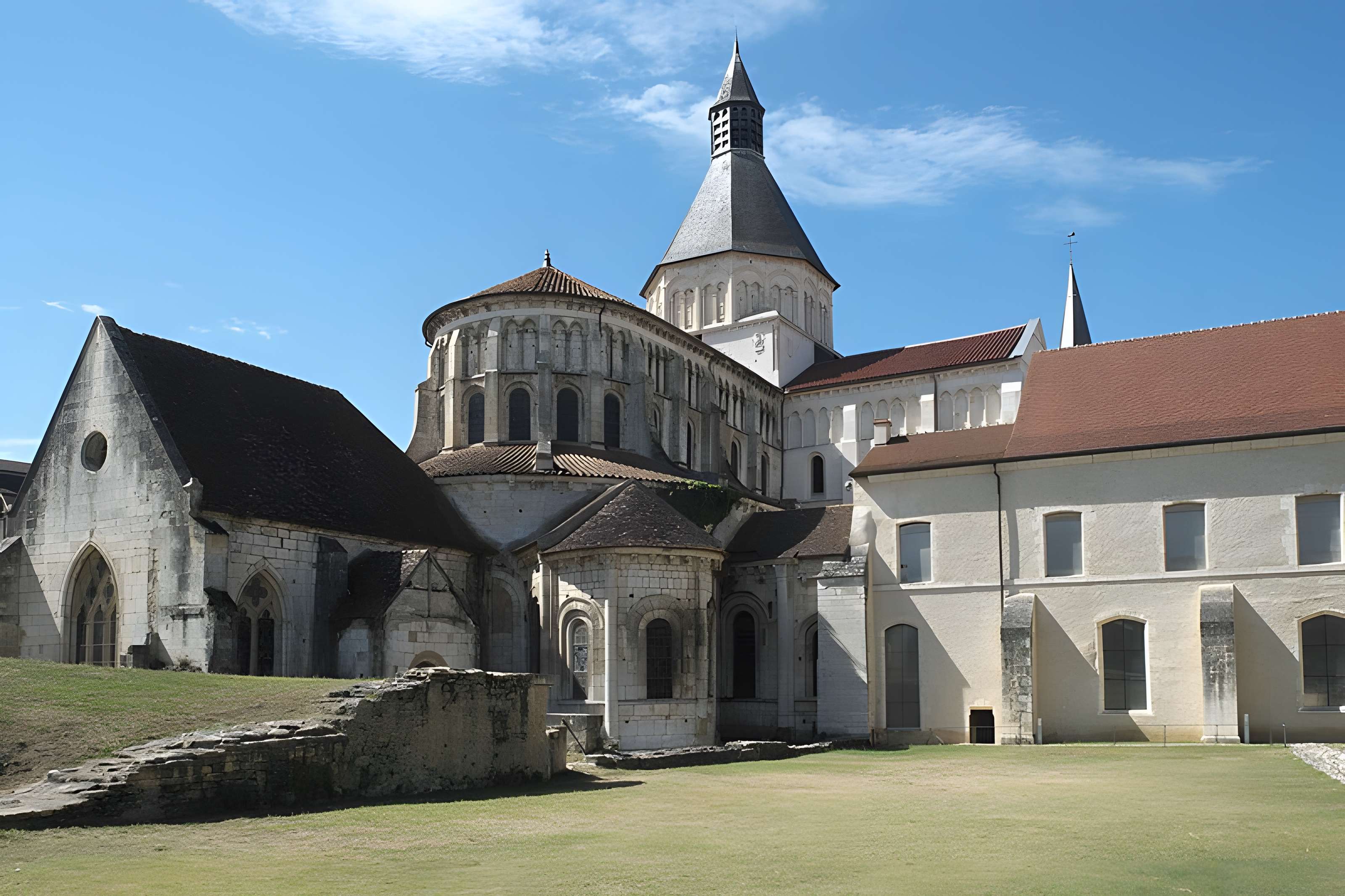 Eglise priorale Sainte-Croix