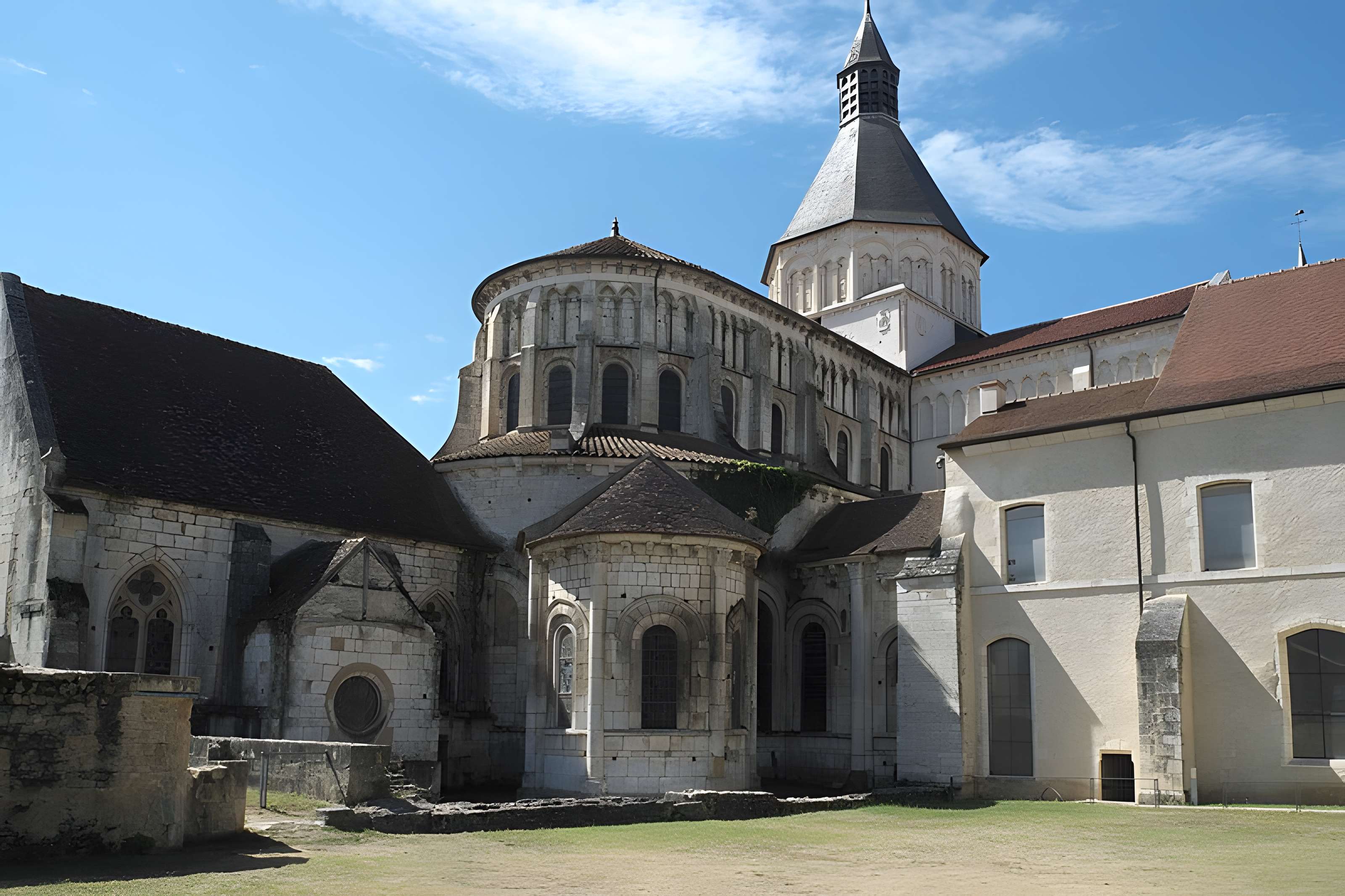 Eglise priorale Sainte-Croix