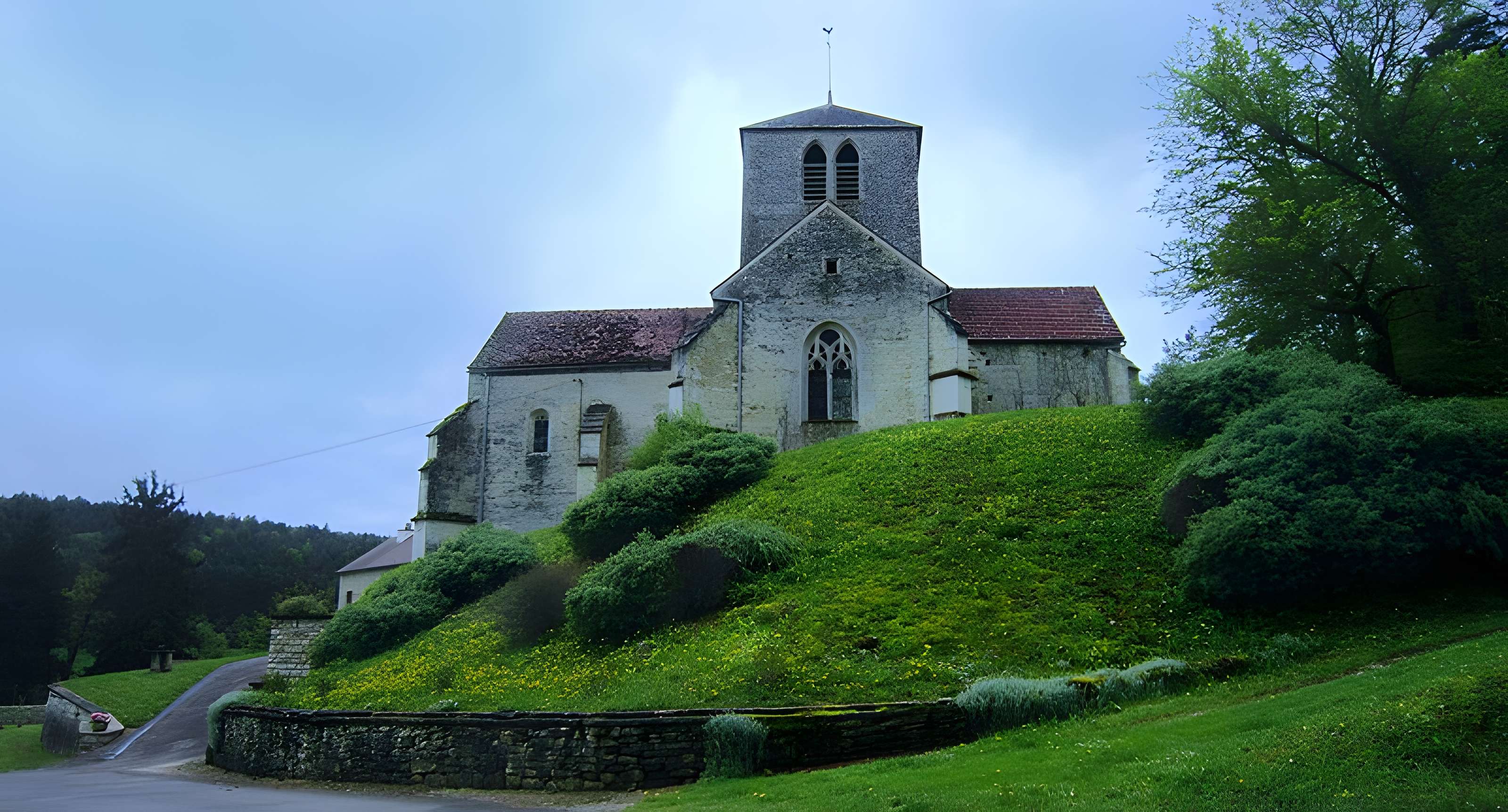 Église Saint-Pierre de Noiron-sur-Seine