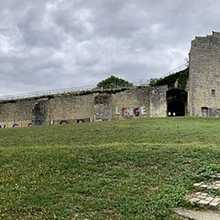 Photo de Remparts restes