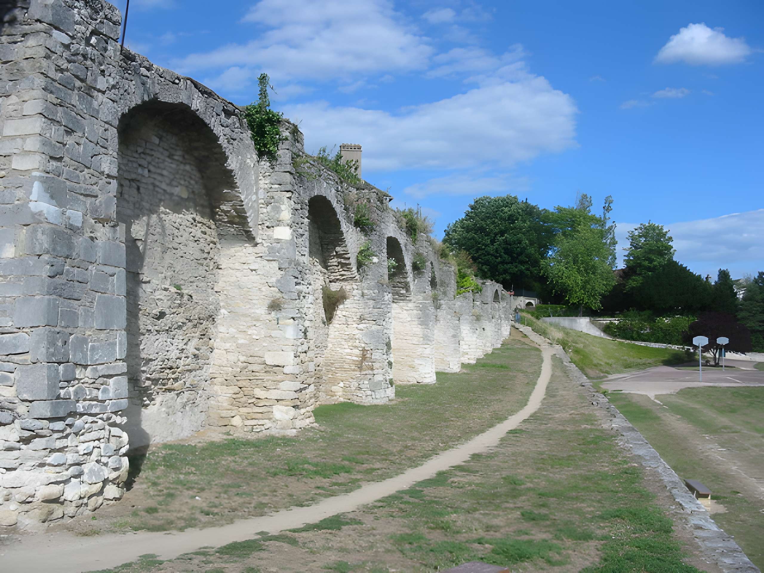 Remparts (restes)