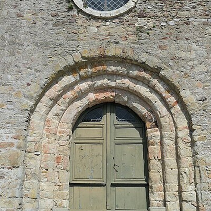 Photo de Église Saint-Pierre de Parné-sur-Roc
