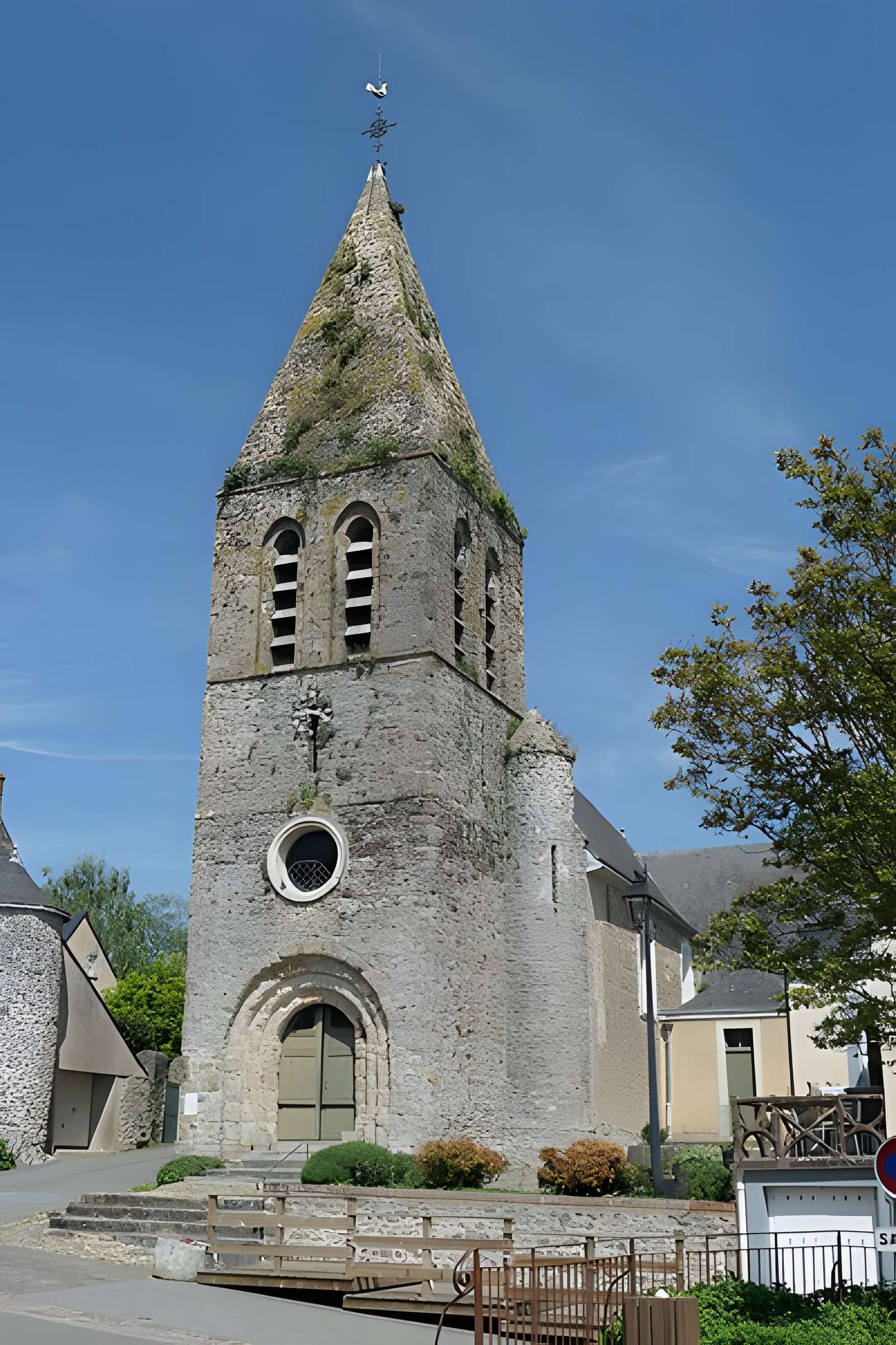 Église Saint-Pierre de Parné-sur-Roc