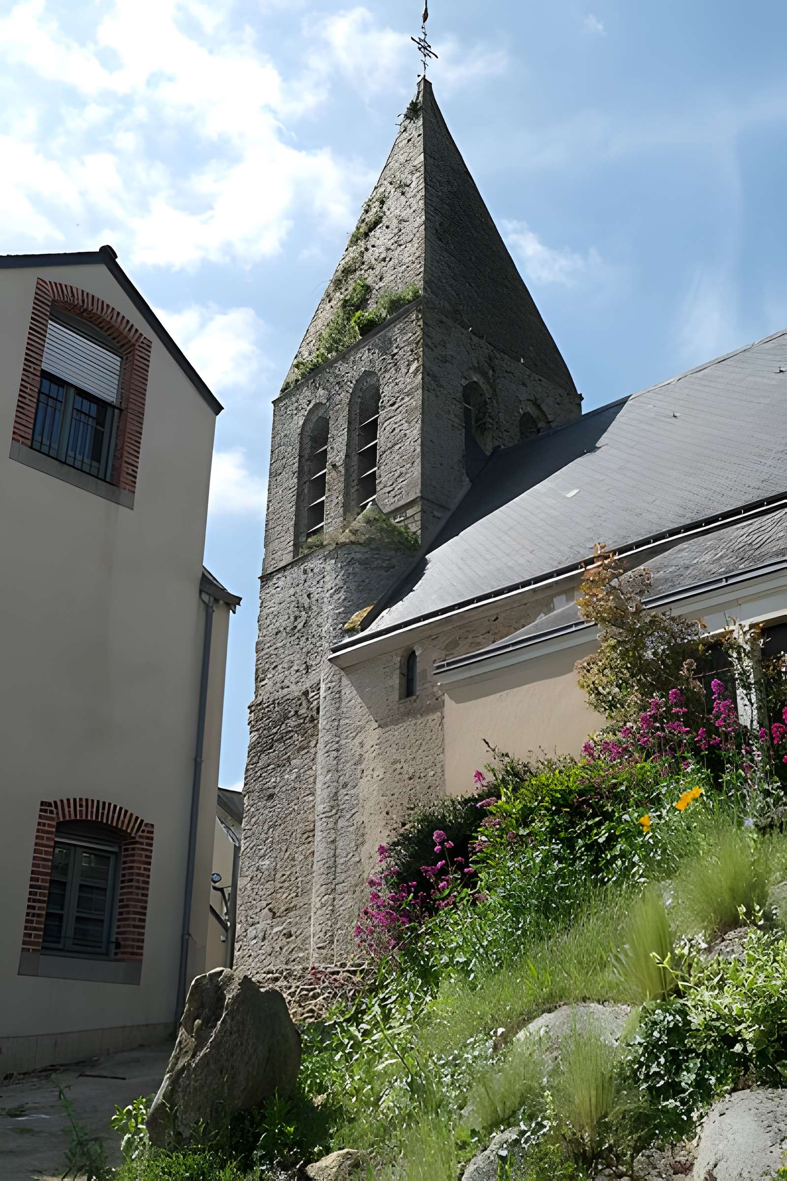 Église Saint-Pierre de Parné-sur-Roc