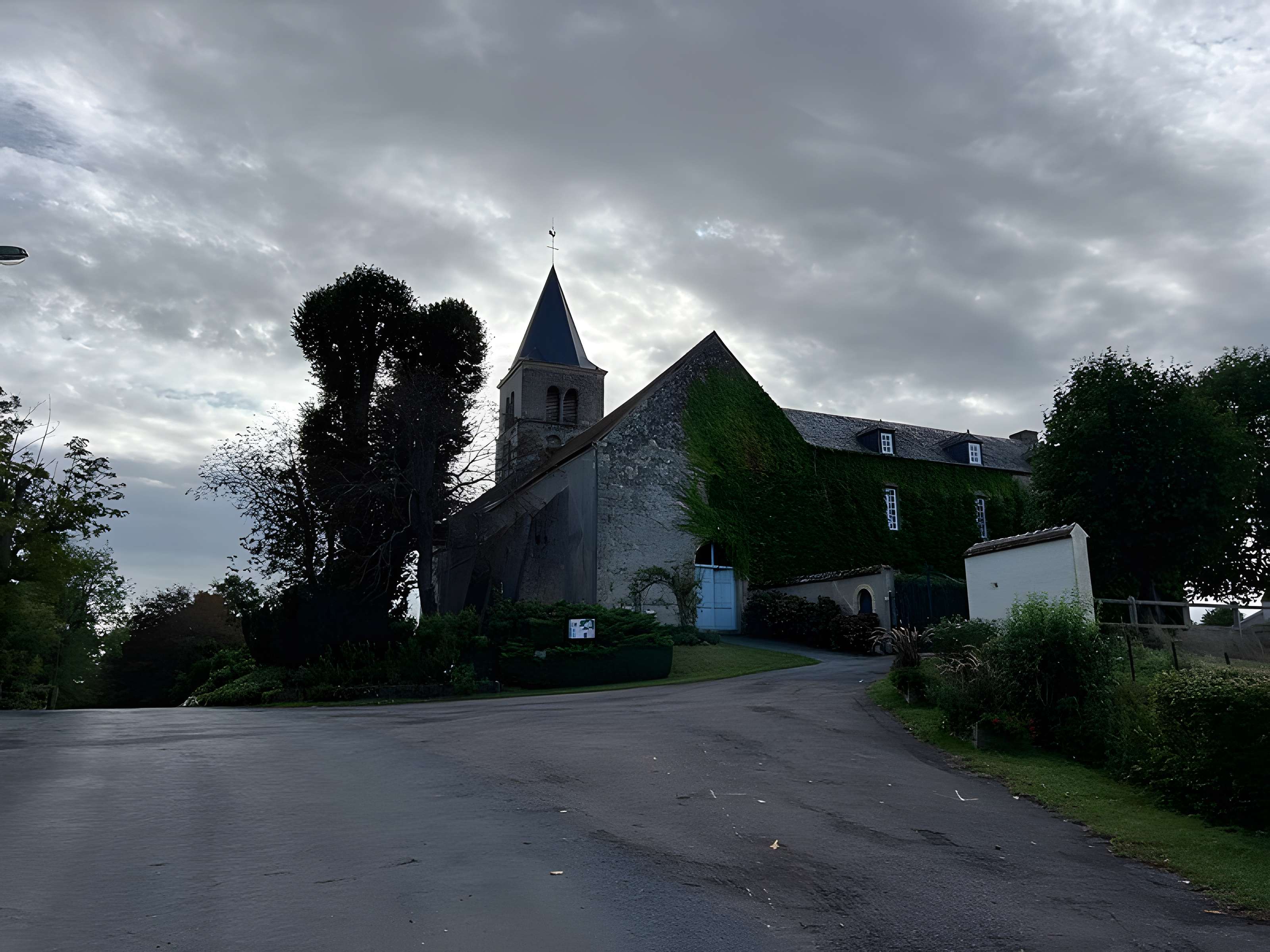 Prieuré Saint-Pierre