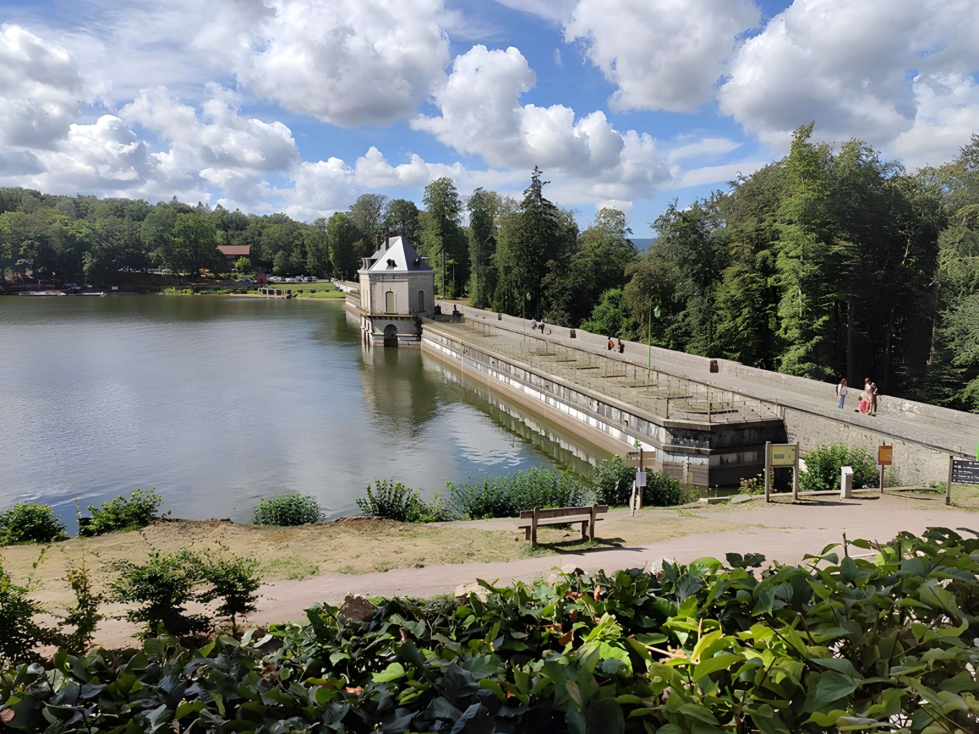 Barrage du lac des Settons