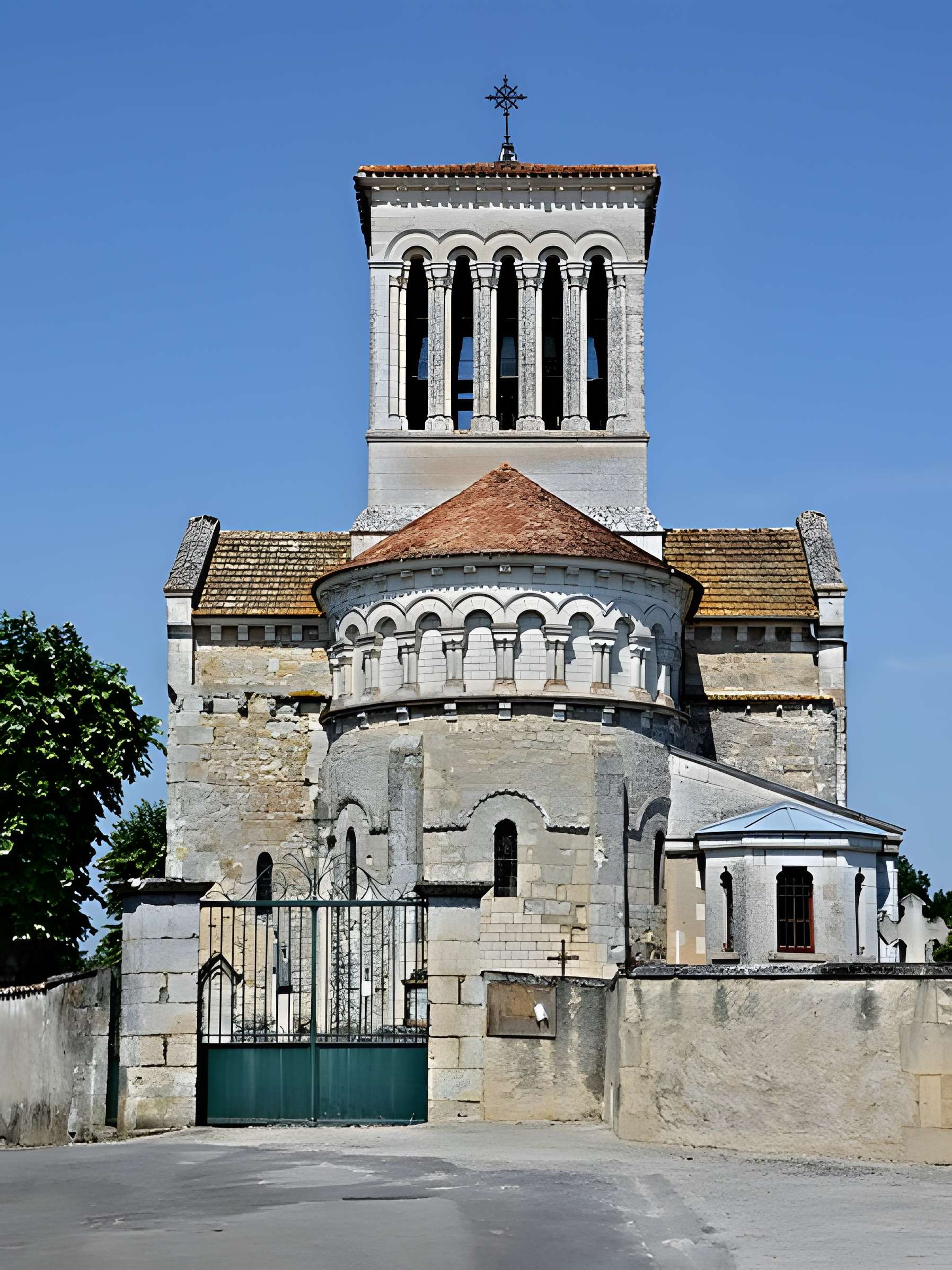 Église Saint-Pierre de Passirac