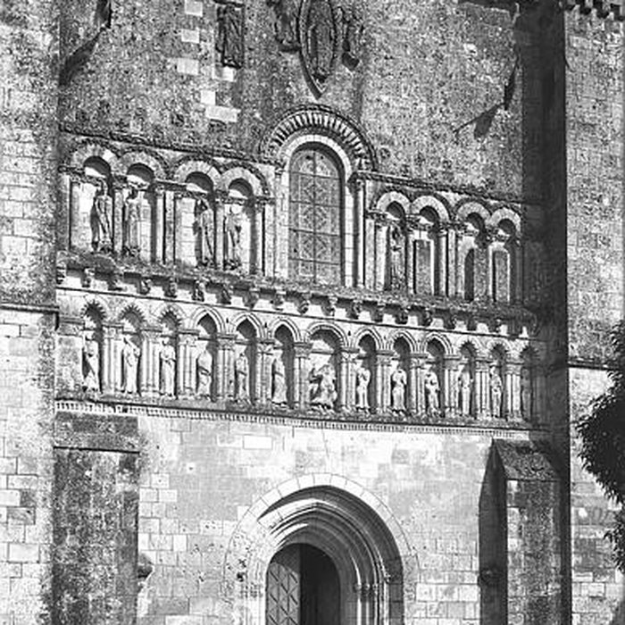 Photo de Église Saint-Pierre de Pérignac
