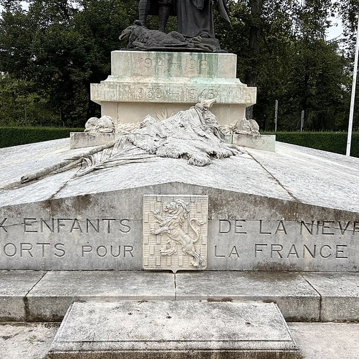 Photo de Monument aux morts de la Nièvre