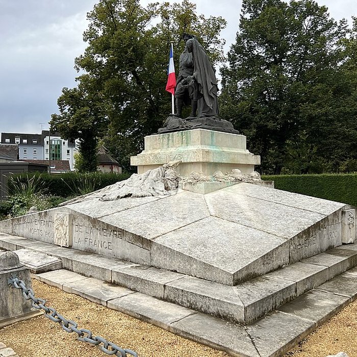 Photo de Monument aux morts de la Nièvre