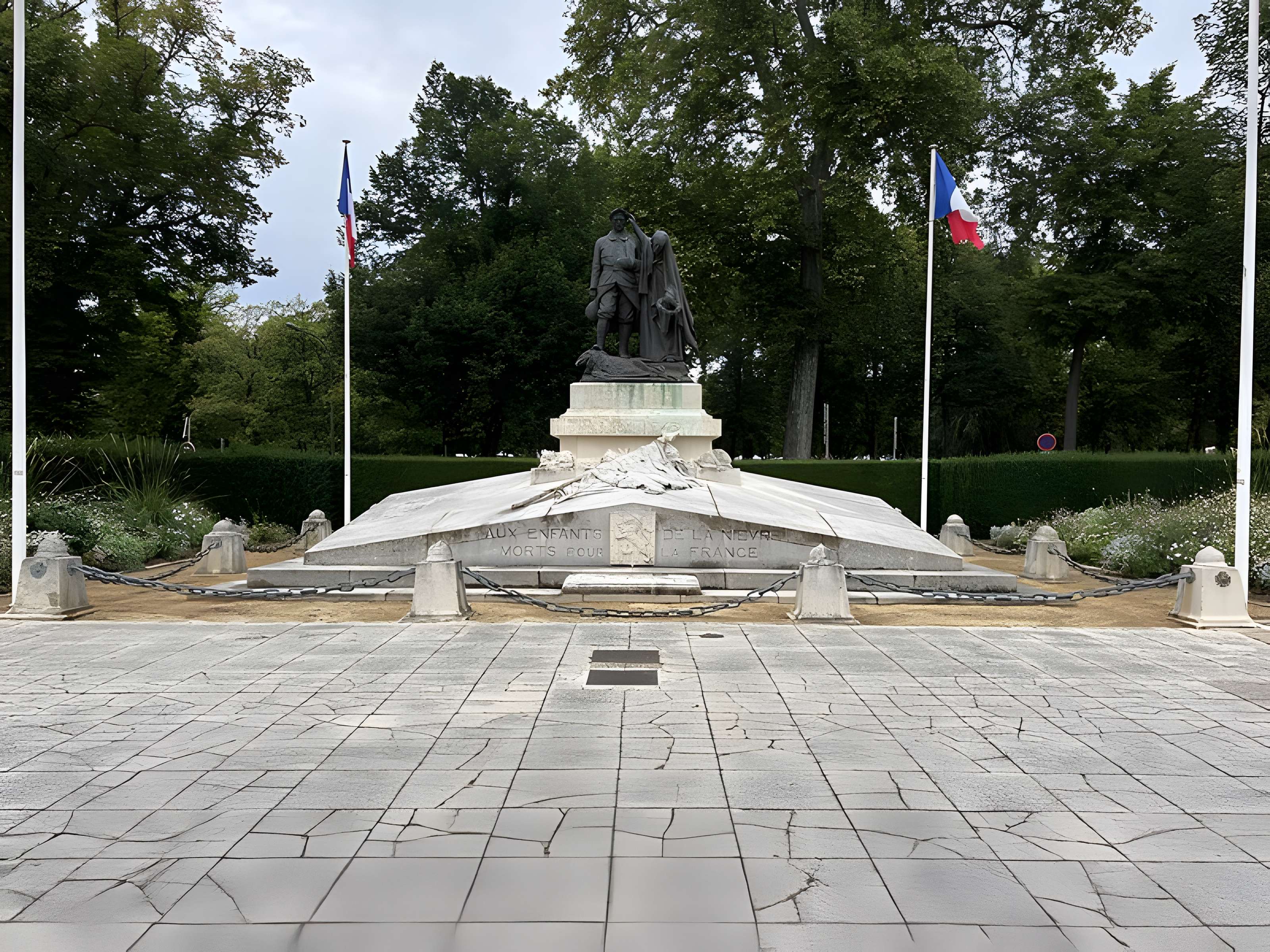 Monument aux morts de la Nièvre