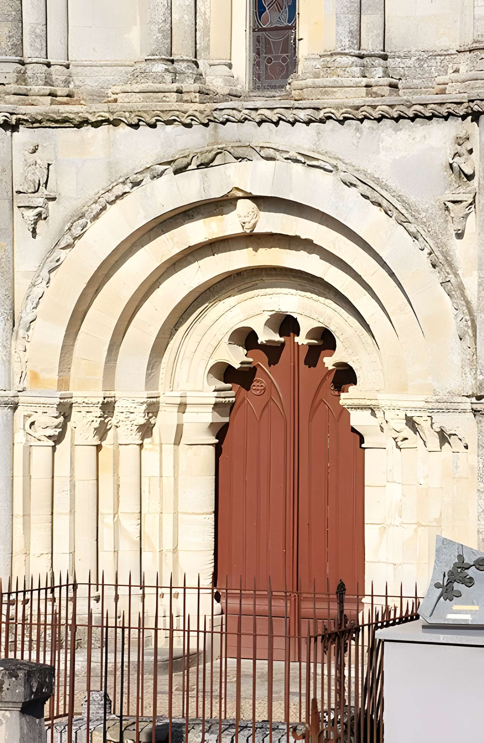 Église Saint-Pierre de Petit-Palais-et-Cornemps